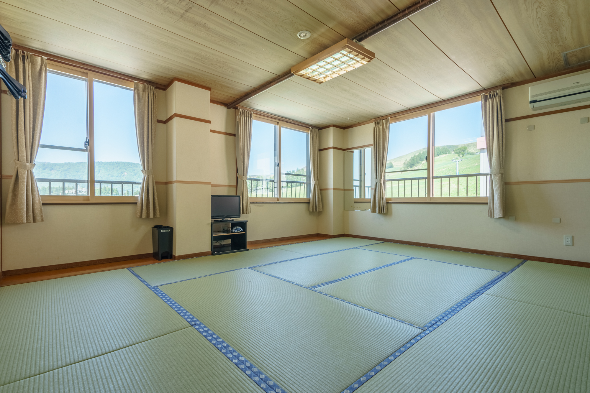 フロント受付のダミー画像